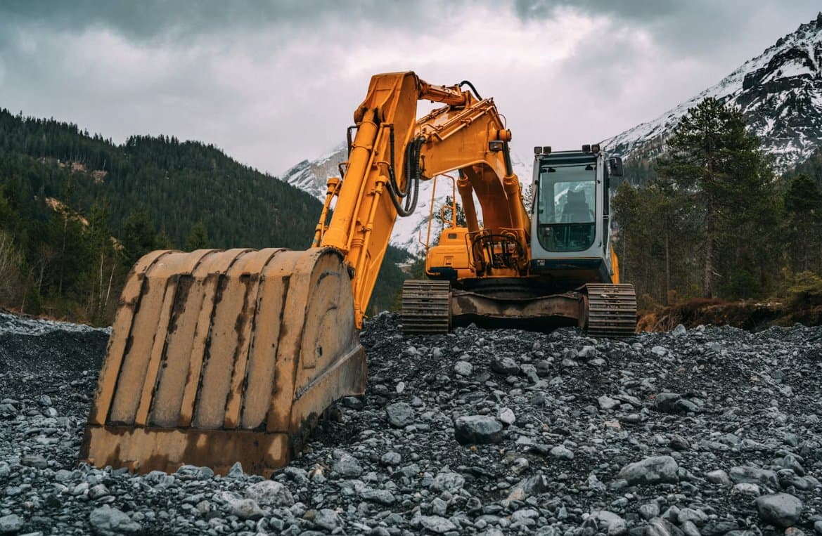 Equipment Loan vs. Lease: Which Is Right for Your Business?